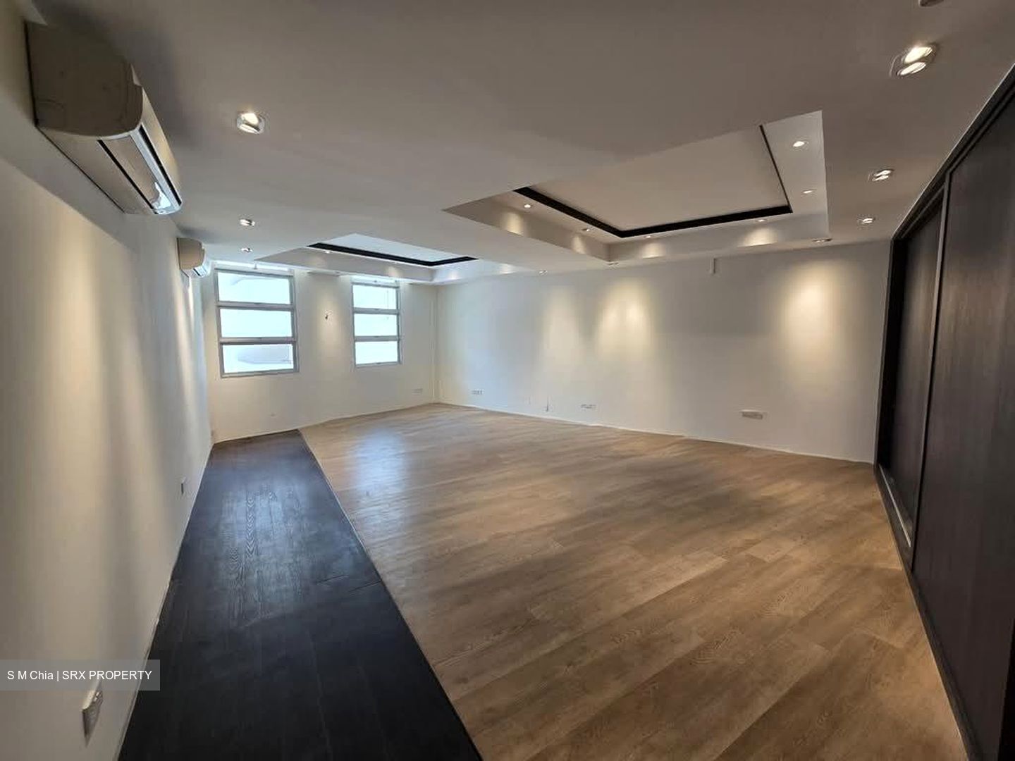 Tank Road (D9), Office #566797501
